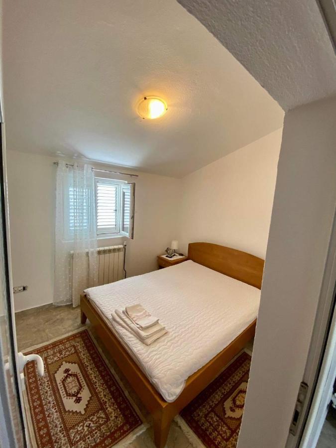 Apartament Apartman Slavica Kotor Zewnętrze zdjęcie